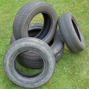 Recycled Tyres (4Pk)