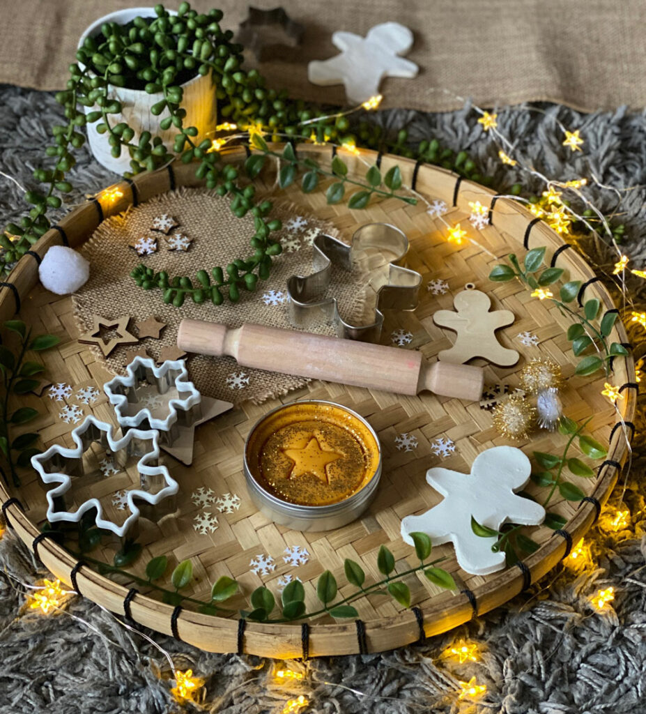 Cosy Christmas Tray Play Ideas